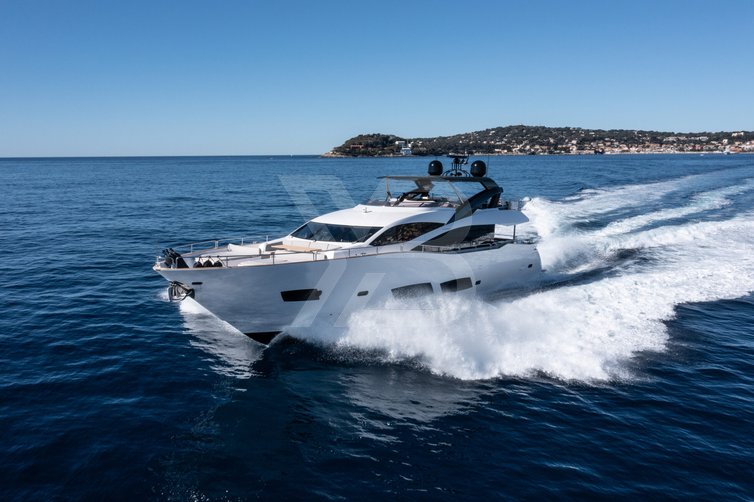 Mirka yacht exterior 2