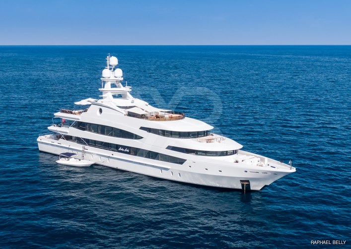 Lucky Lady yacht exterior 8