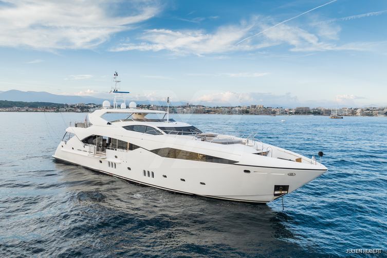 Regulus yacht exterior 8