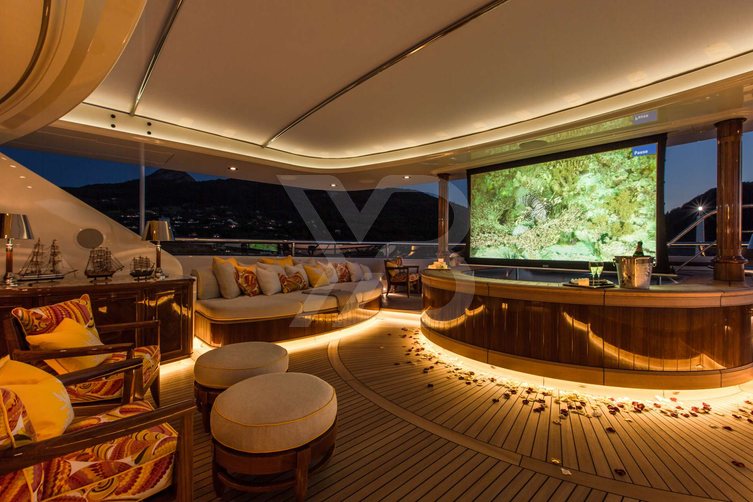 Sea Owl yacht interior 4