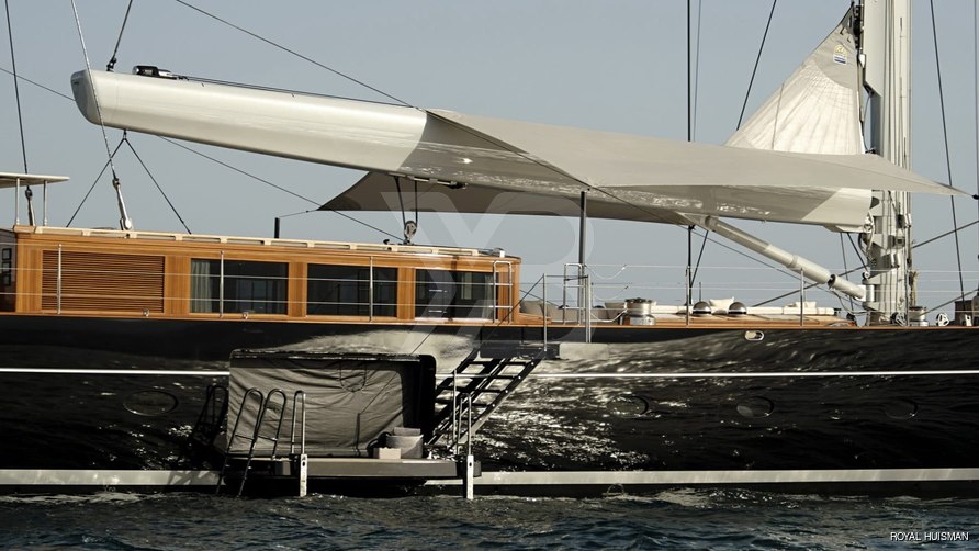 Apsara yacht exterior 20