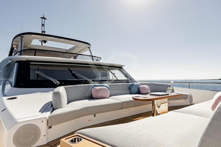 Spribe yacht exterior 3