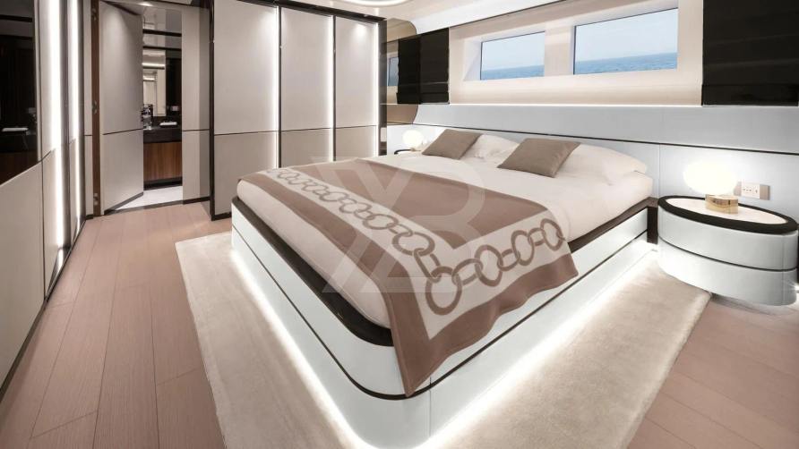 Eva4Eva yacht interior 28