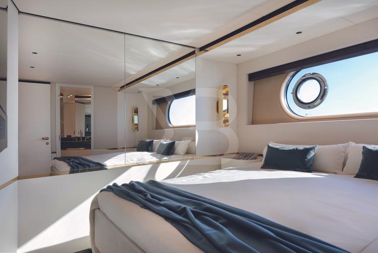 Jakat yacht interior 31