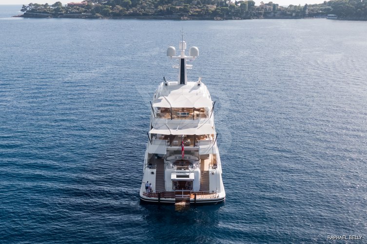 Amoa yacht exterior 8