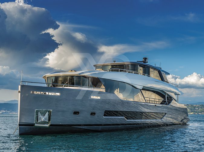 Lady Betty yacht exterior 2