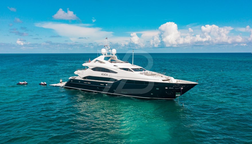 Acacia yacht exterior 3