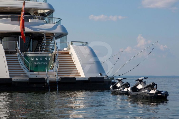 Lunasea yacht exterior 5