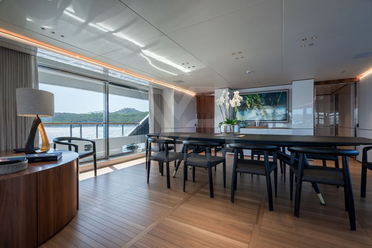 Oreos yacht interior 7