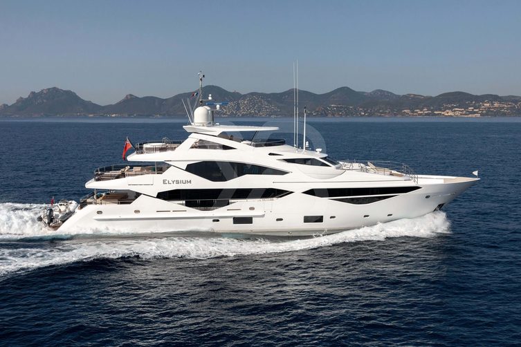 Lady G yacht exterior 2