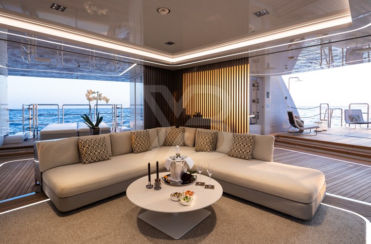 Artisan yacht interior 163