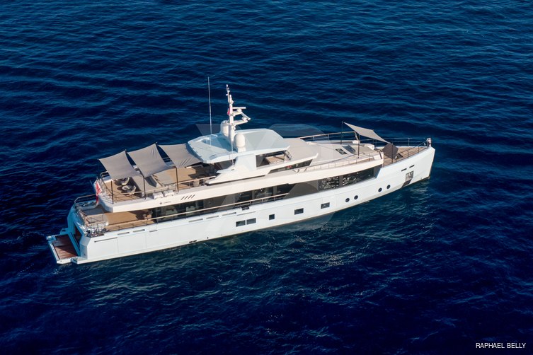 Jesma II yacht exterior 8