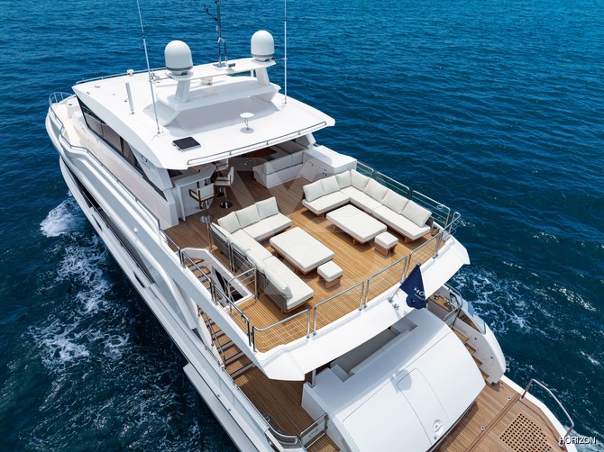 FD90/34 yacht exterior 6