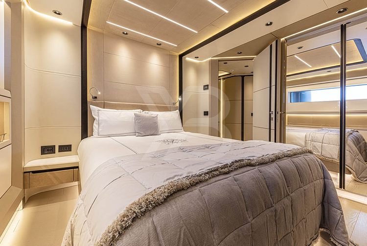 Simplicity yacht interior 22