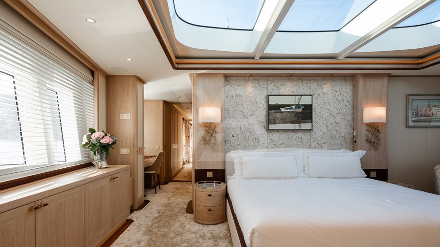 Seaflower yacht interior 12