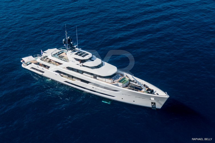 Al Waab yacht exterior 2