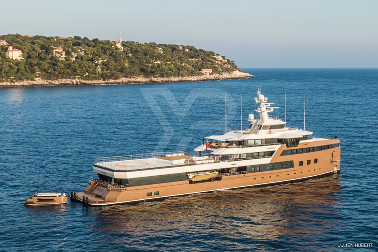 La Datcha yacht exterior 45