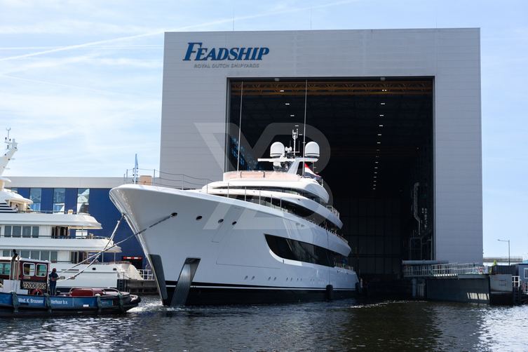 Feadship 827 yacht exterior 3