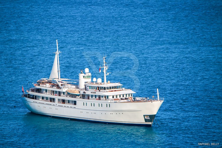 Sherakhan yacht exterior 8