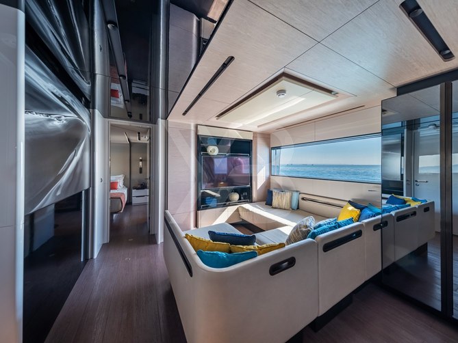 Edge yacht interior 11