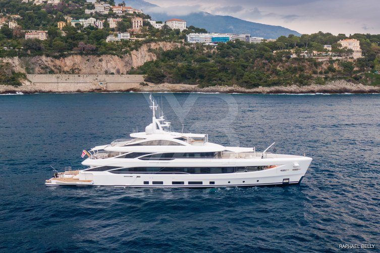 Lady I yacht exterior 13