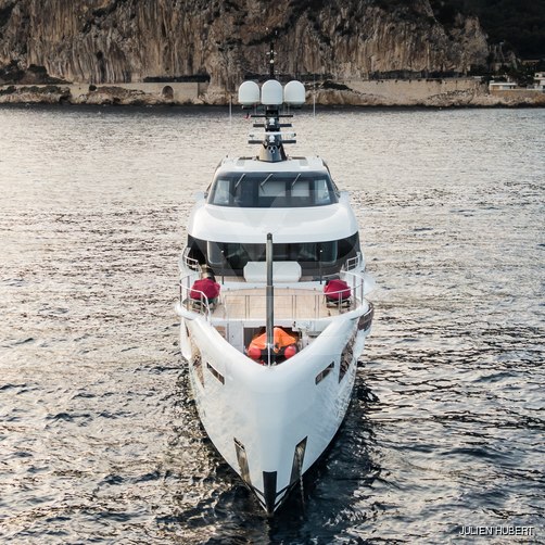 Quinta Essentia yacht exterior 23