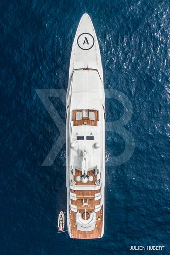 Avantage yacht exterior 29