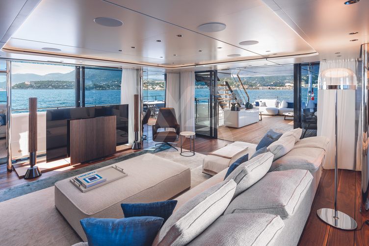 Asante yacht interior 8