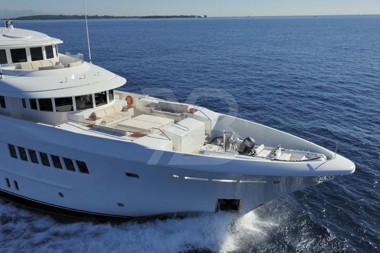 Olmida yacht exterior 4