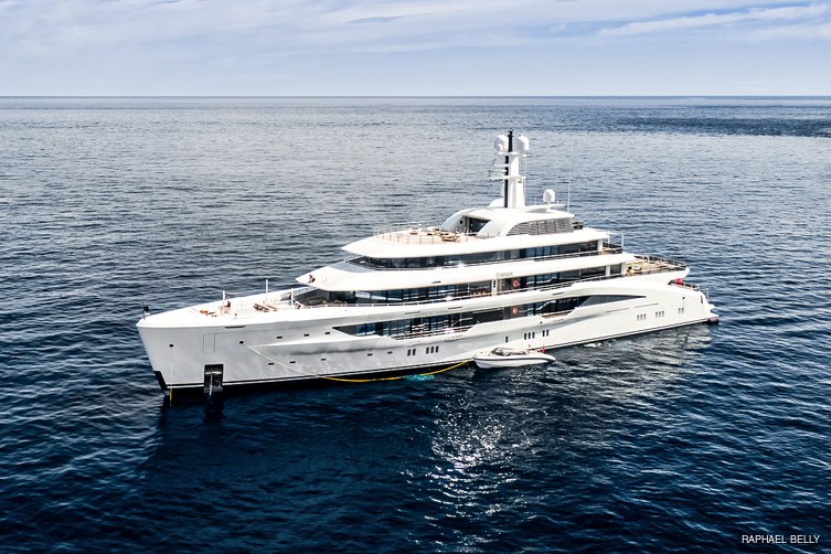 Energy yacht exterior 10