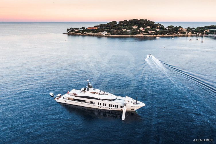 Samurai yacht exterior 2