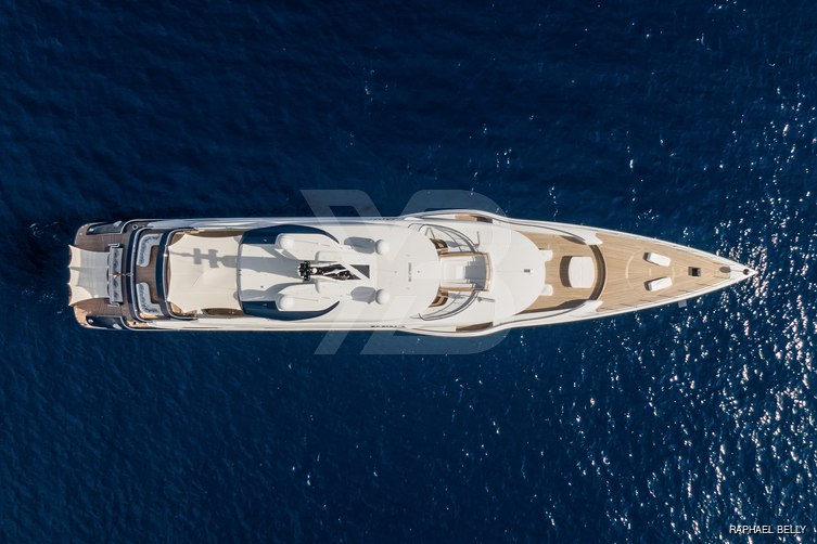 Zazou yacht exterior 5