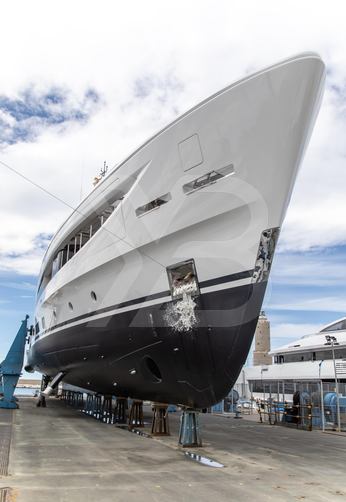 Alunya yacht exterior 22