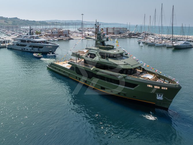 Nasiba yacht exterior 4
