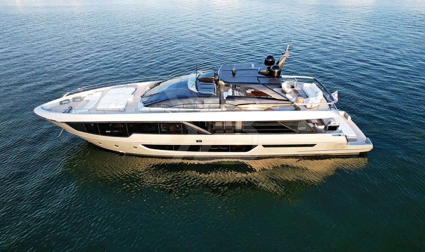 Alegra yacht exterior 2