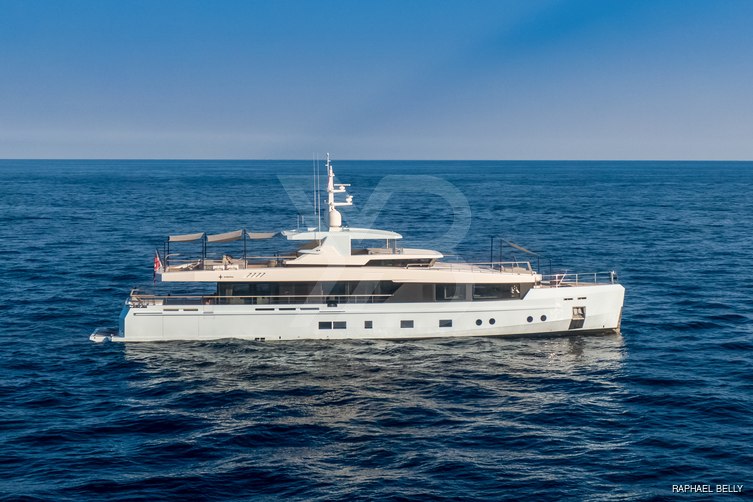 Jesma II yacht exterior 12