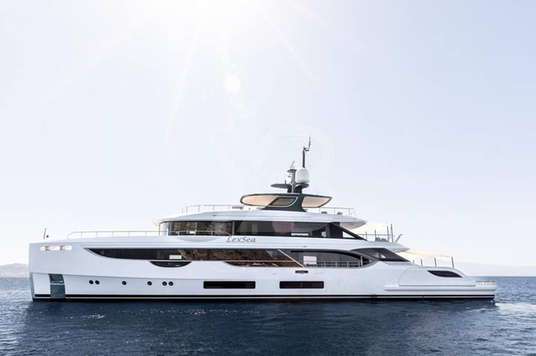 Lexsea yacht exterior 2