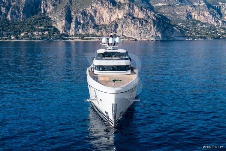 Malia yacht exterior 3