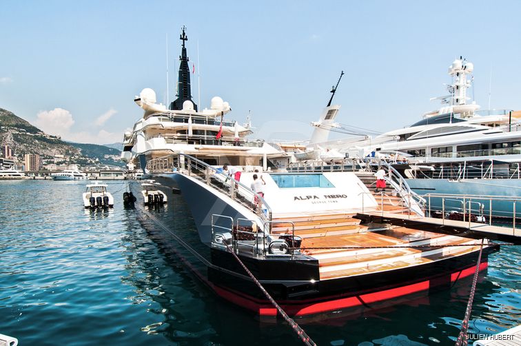 Alfa Nero yacht exterior 10