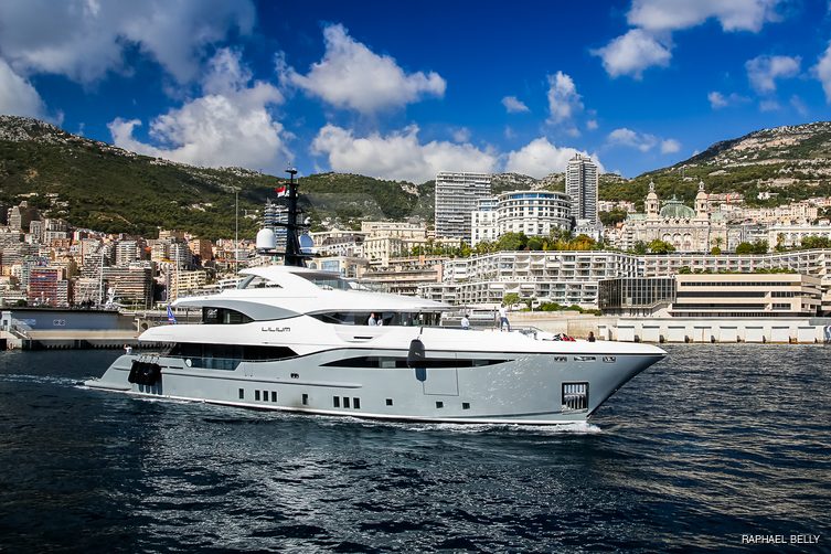 Moonraker yacht exterior 19