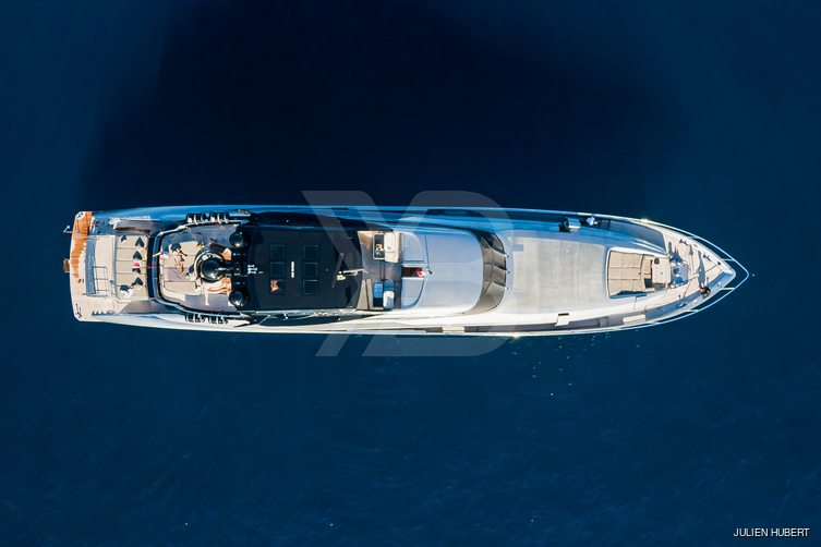Five yacht exterior 4