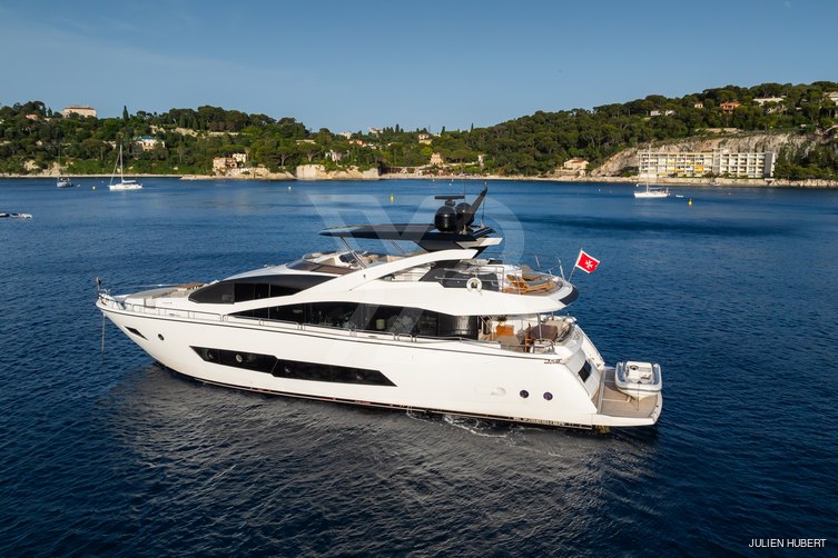 Insomnia yacht exterior 8