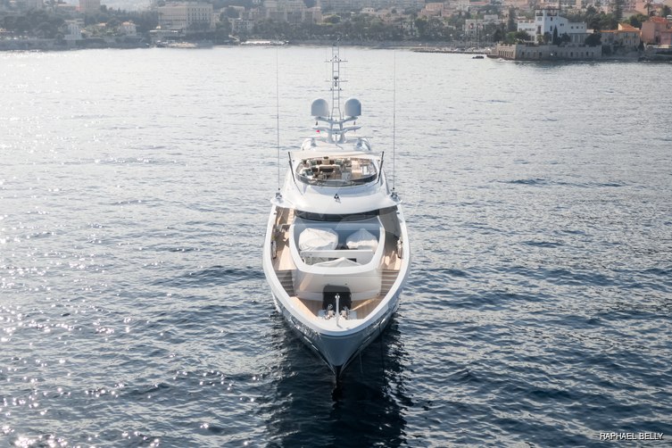 Ocean Z yacht exterior 3