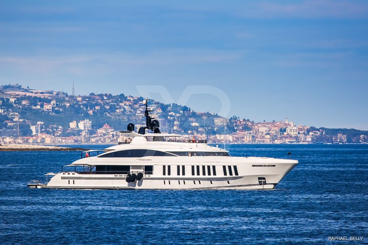 Samurai yacht exterior 12