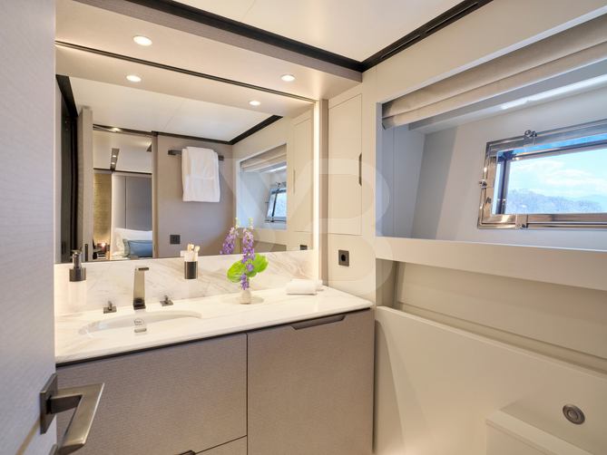 O'Neiro yacht interior 19