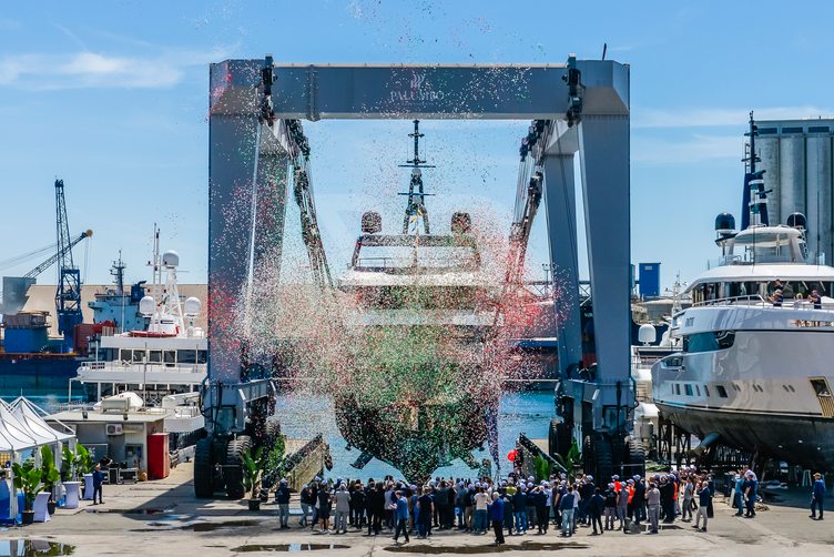 Big Naan yacht exterior 20