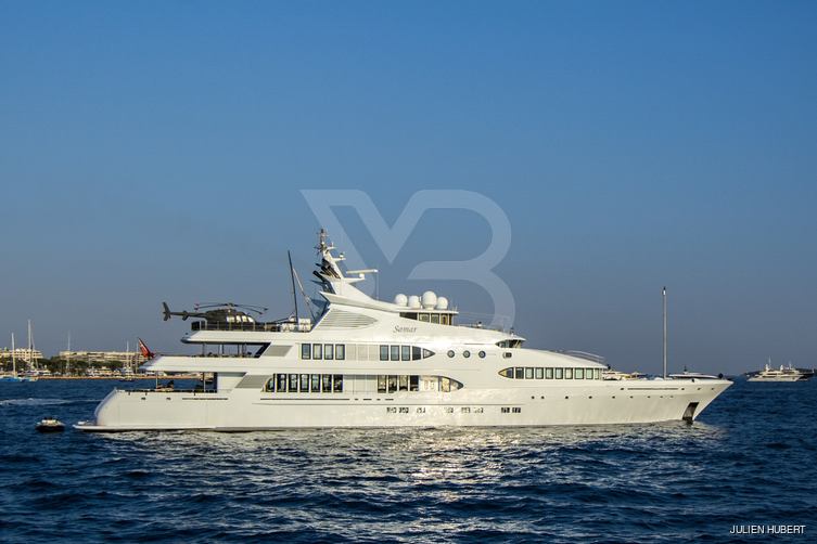 Samar yacht exterior 11