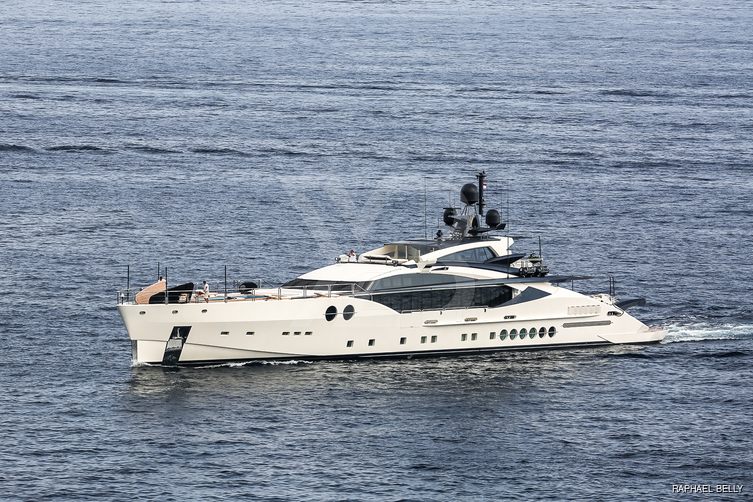 Bliss yacht exterior 7