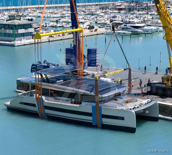Silent 80/ 01 yacht exterior 2