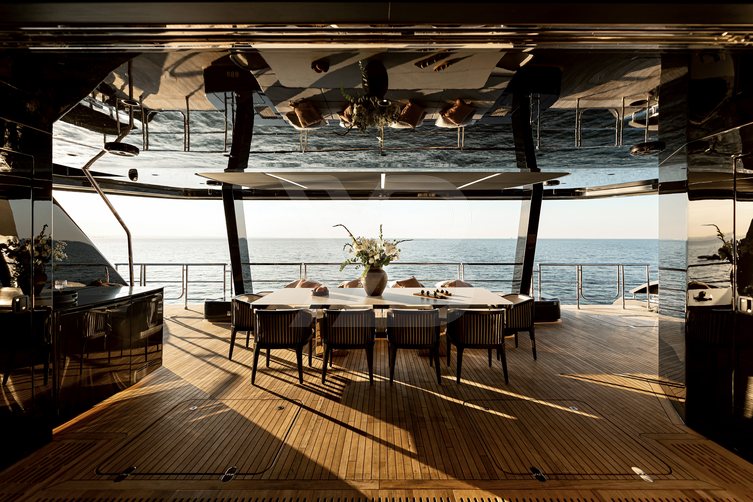 Double Happines yacht interior 5